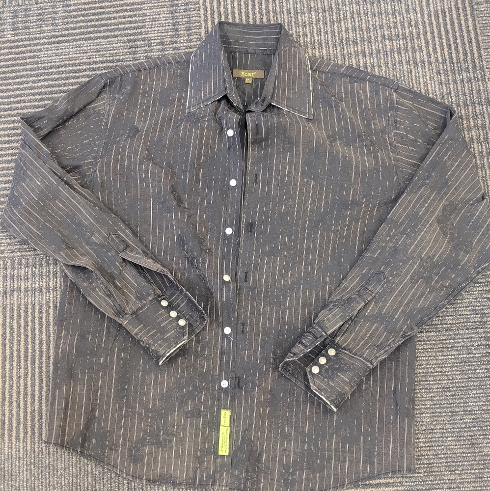 EUC Men's Roar Brown shirt in size L